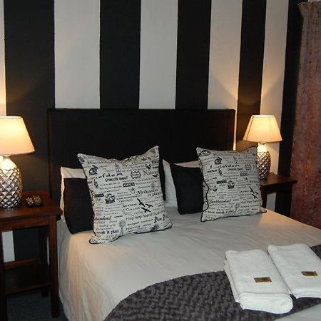 7 Cities Guesthouse Cradock Ngoại thất bức ảnh