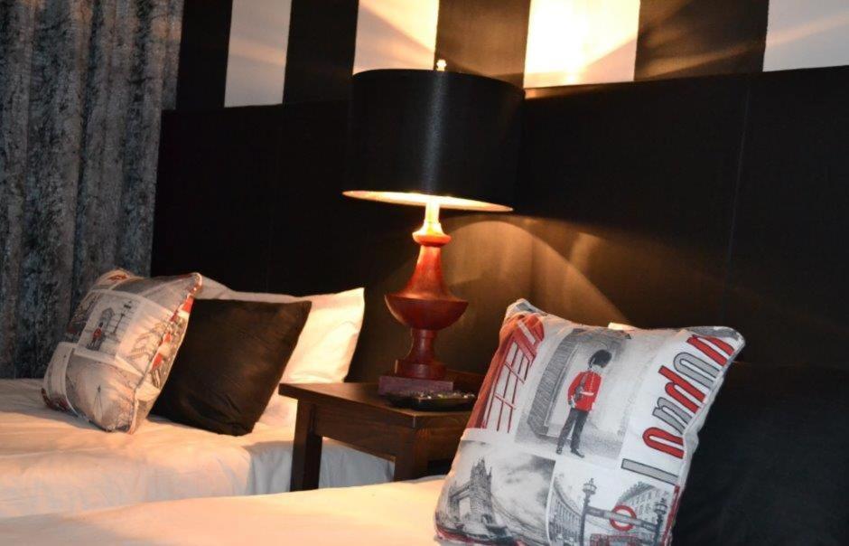 7 Cities Guesthouse Cradock Ngoại thất bức ảnh