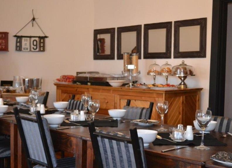 7 Cities Guesthouse Cradock Ngoại thất bức ảnh