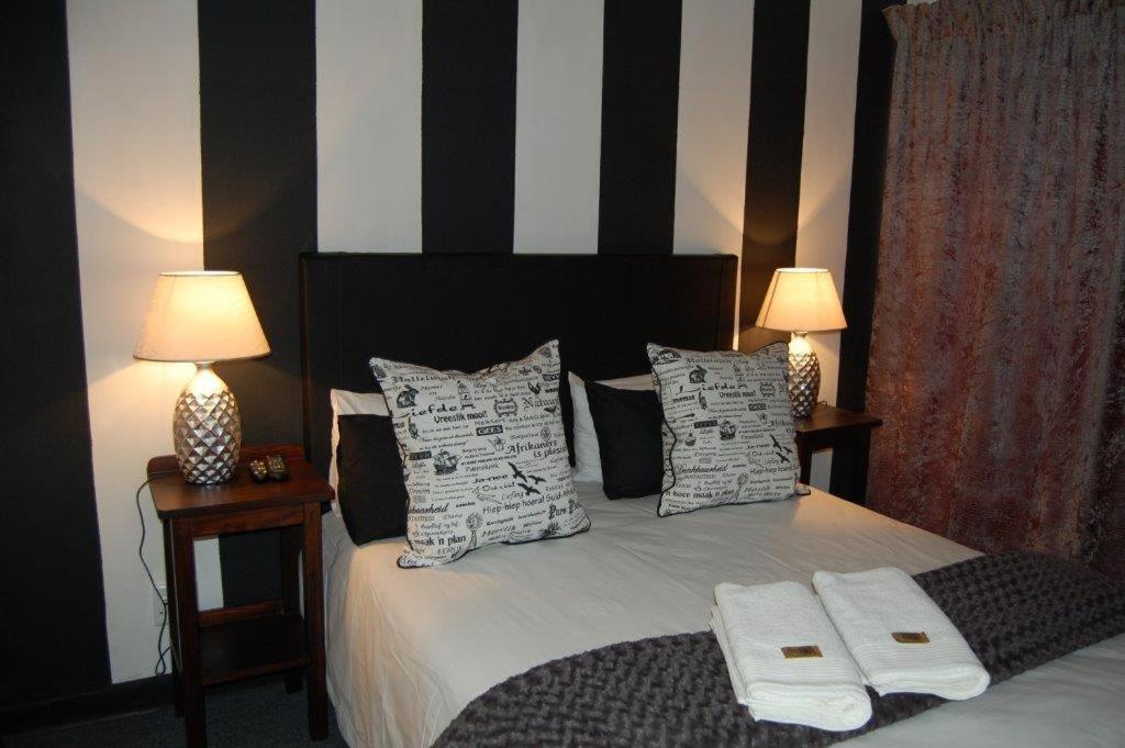 7 Cities Guesthouse Cradock Ngoại thất bức ảnh