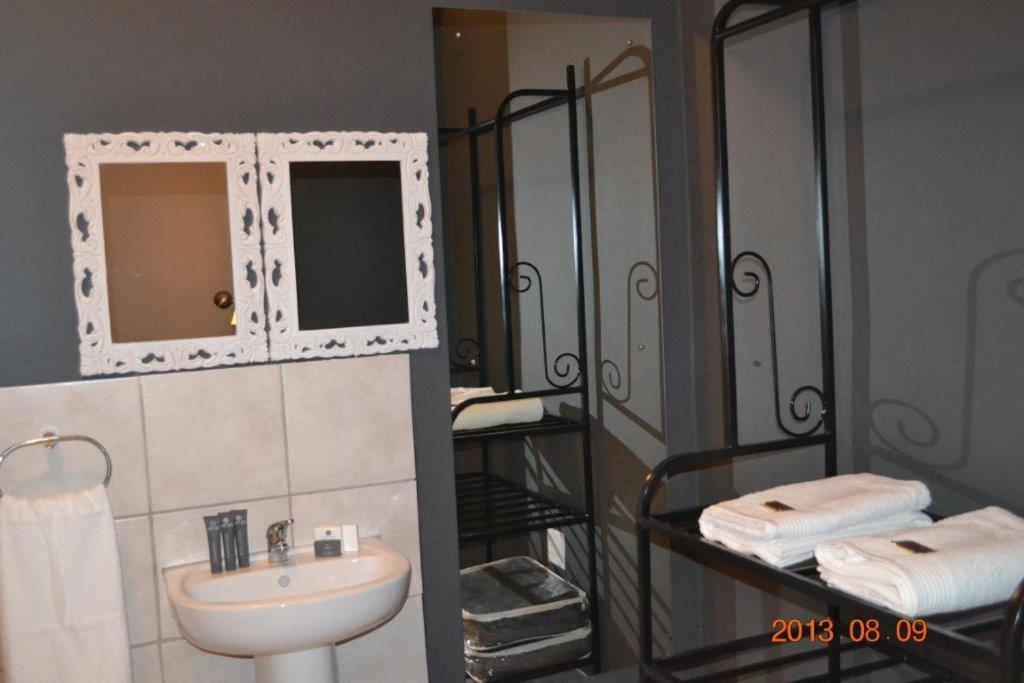 7 Cities Guesthouse Cradock Ngoại thất bức ảnh